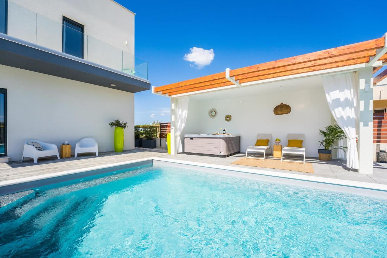 Villa Olea With Heated Pool And Jacuzzi Sukošan Exterior foto