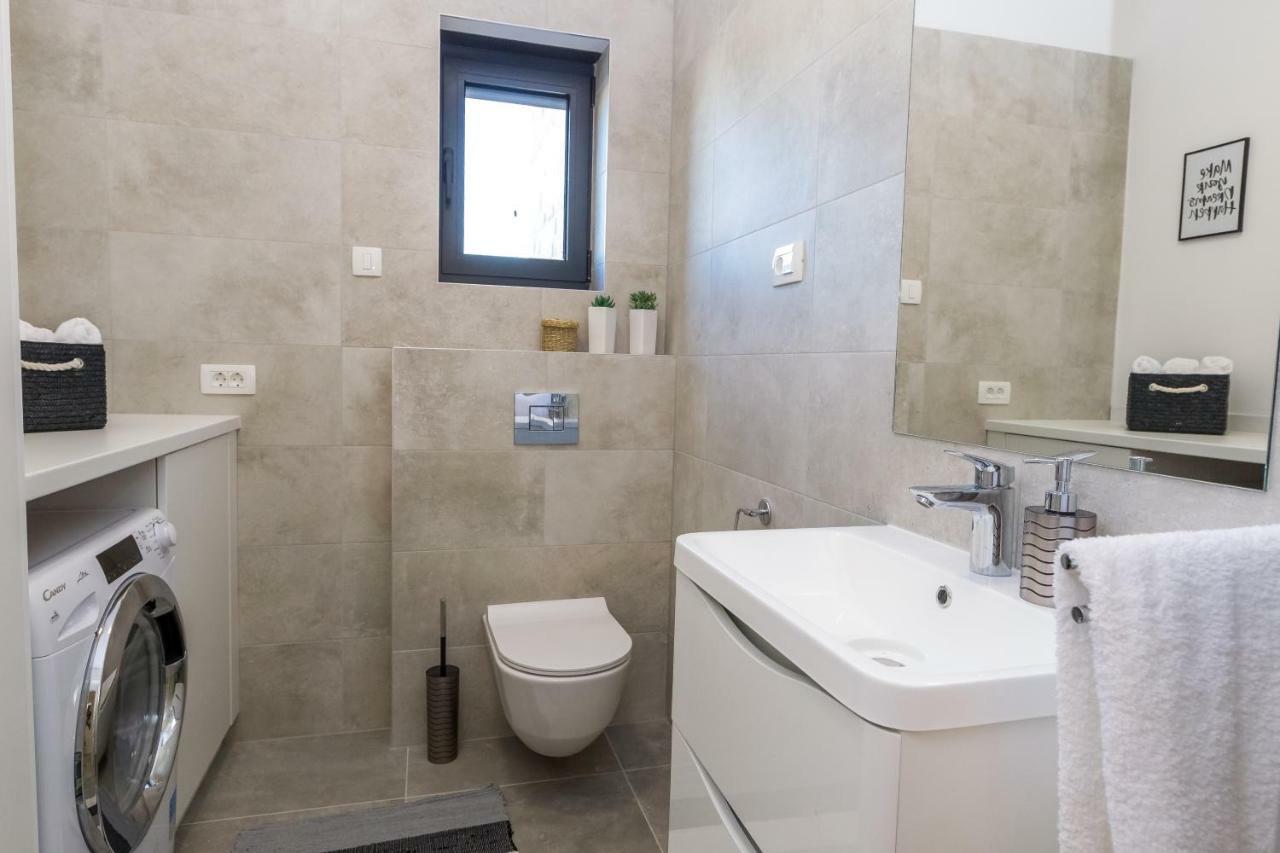 Villa Olea With Heated Pool And Jacuzzi Sukošan Exterior foto